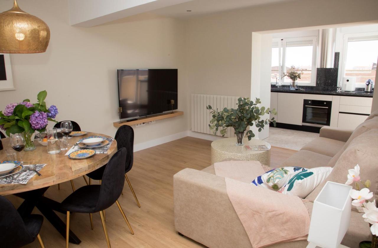 סלאמנקה Lujoso Apartamento En El Centro By Bebalmy מראה חיצוני תמונה